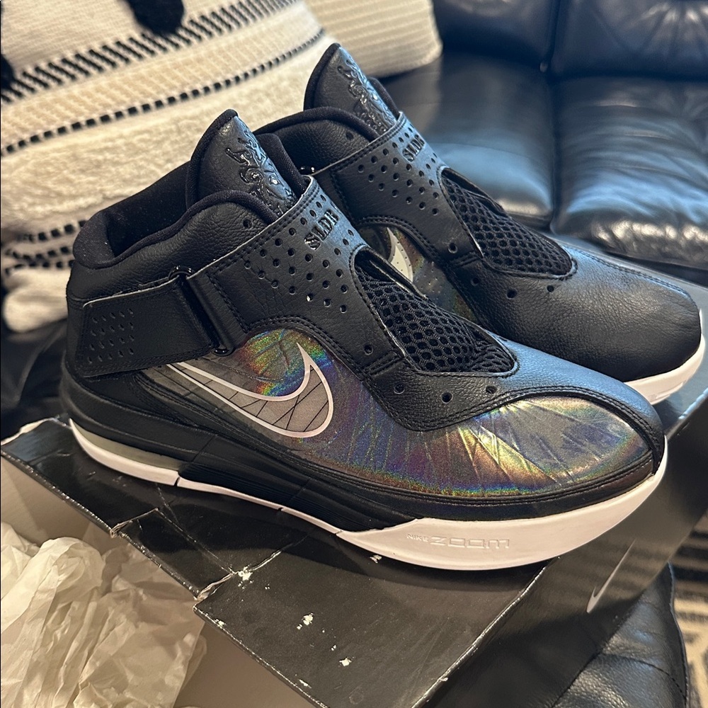 NWT - NEW Nike Air Max Soldier Lebron V 5 TB Black Metallic White Sz 7